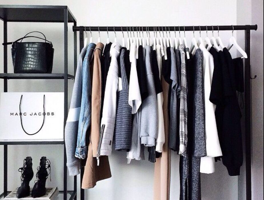 How to Build a Capsule Wardrobe